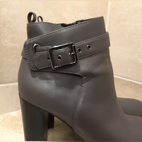 Franco Sarto Ankle Boots in Dark Gray- Worn Once - Sz 7.5 - Picture 3 of 6